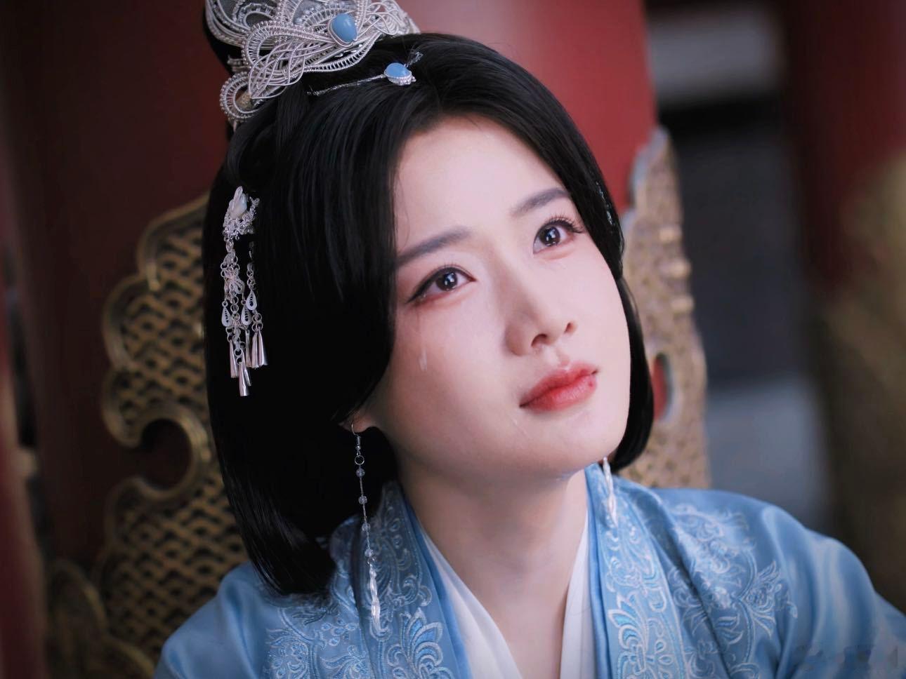 陈意涵疯批女王这就来了 哇塞，陈意涵疯批女王人设稳了！“若这天不容我，我便逆了这