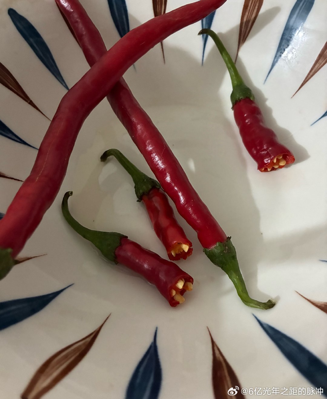 想不明白一个问题，为什么辣椒🌶️越放越辣。新的辣椒反而不太辣 