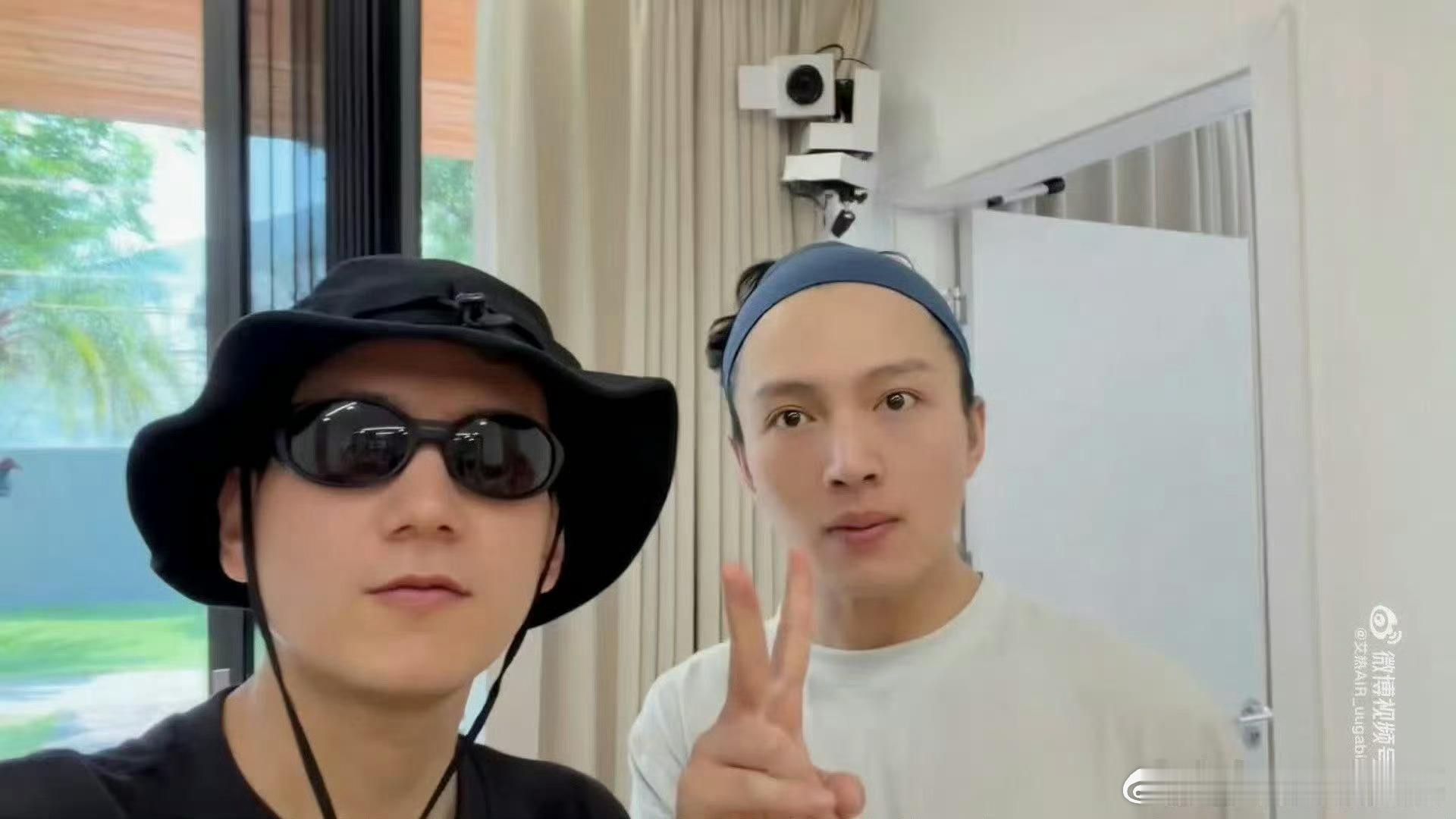 艾热王传君王啸坤合拍没想到王传君有这么多诡异形容词披荆斩棘王传君还是太幽默了，给