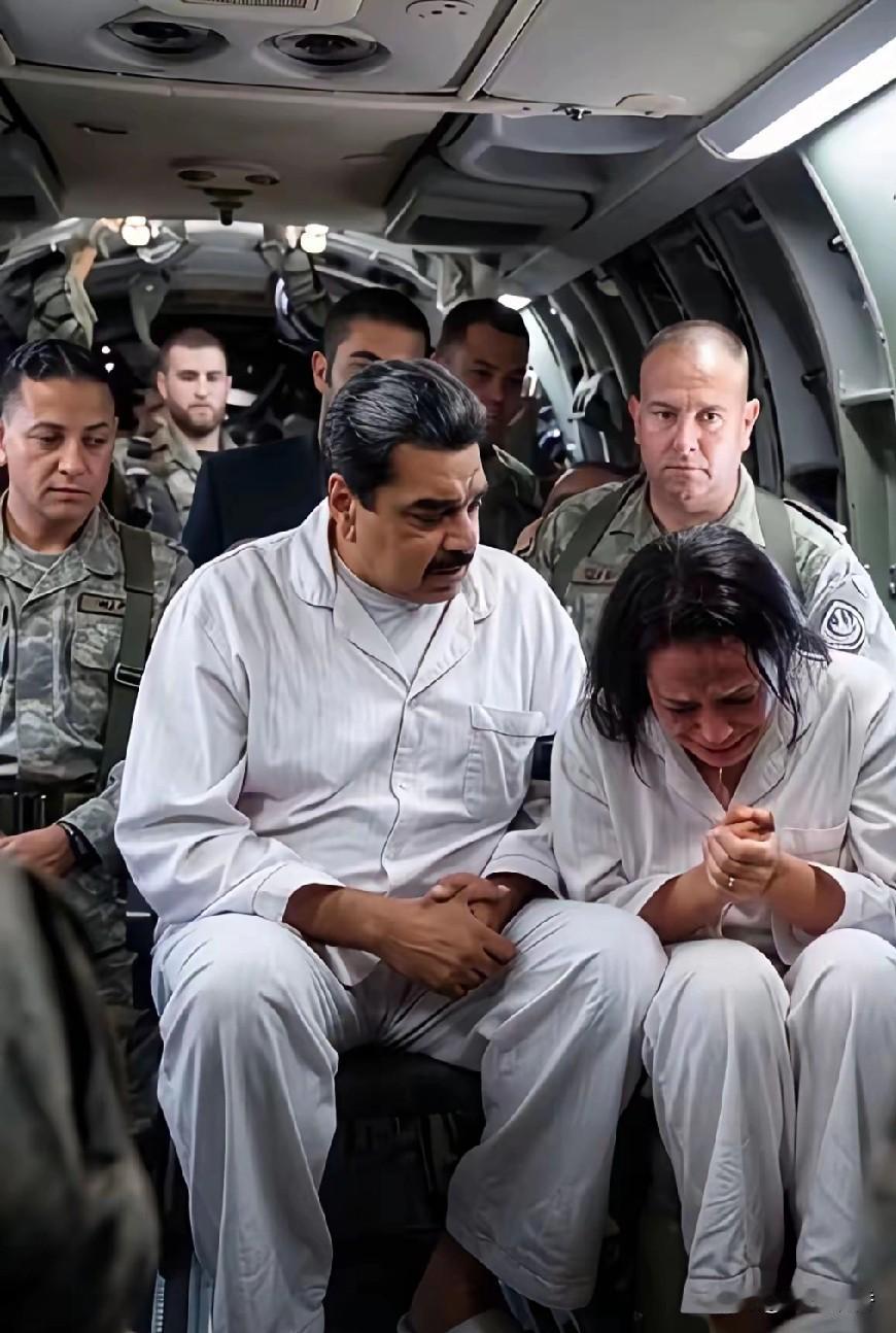 以色列用超级导弹轰炸巴勒斯坦，让众多人心里不舒服，也看不惯。看看美国的所作所为，