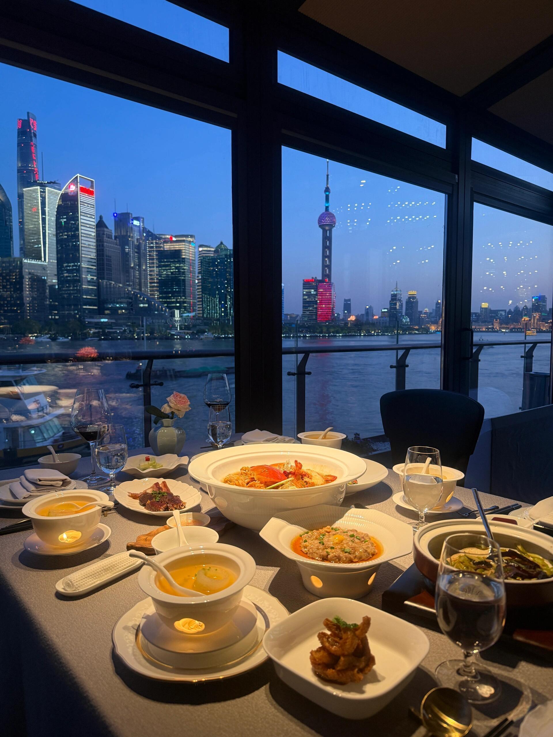 上海夜景真是富贵迷人眼啊🥂 ​​​