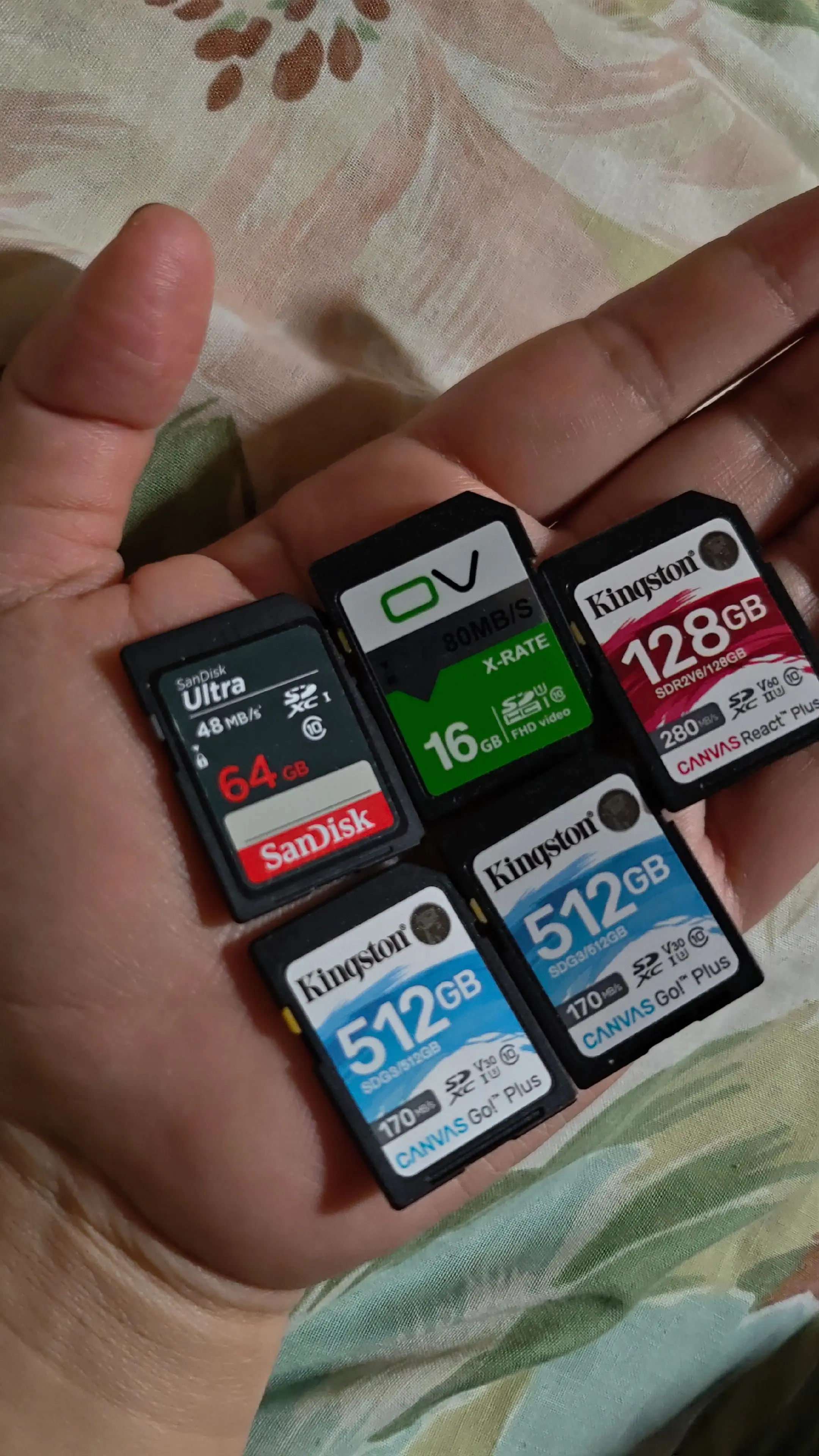 之前还想把闲置的储存卡卖了。没想到，涨价了不止一倍，留着自用吧。