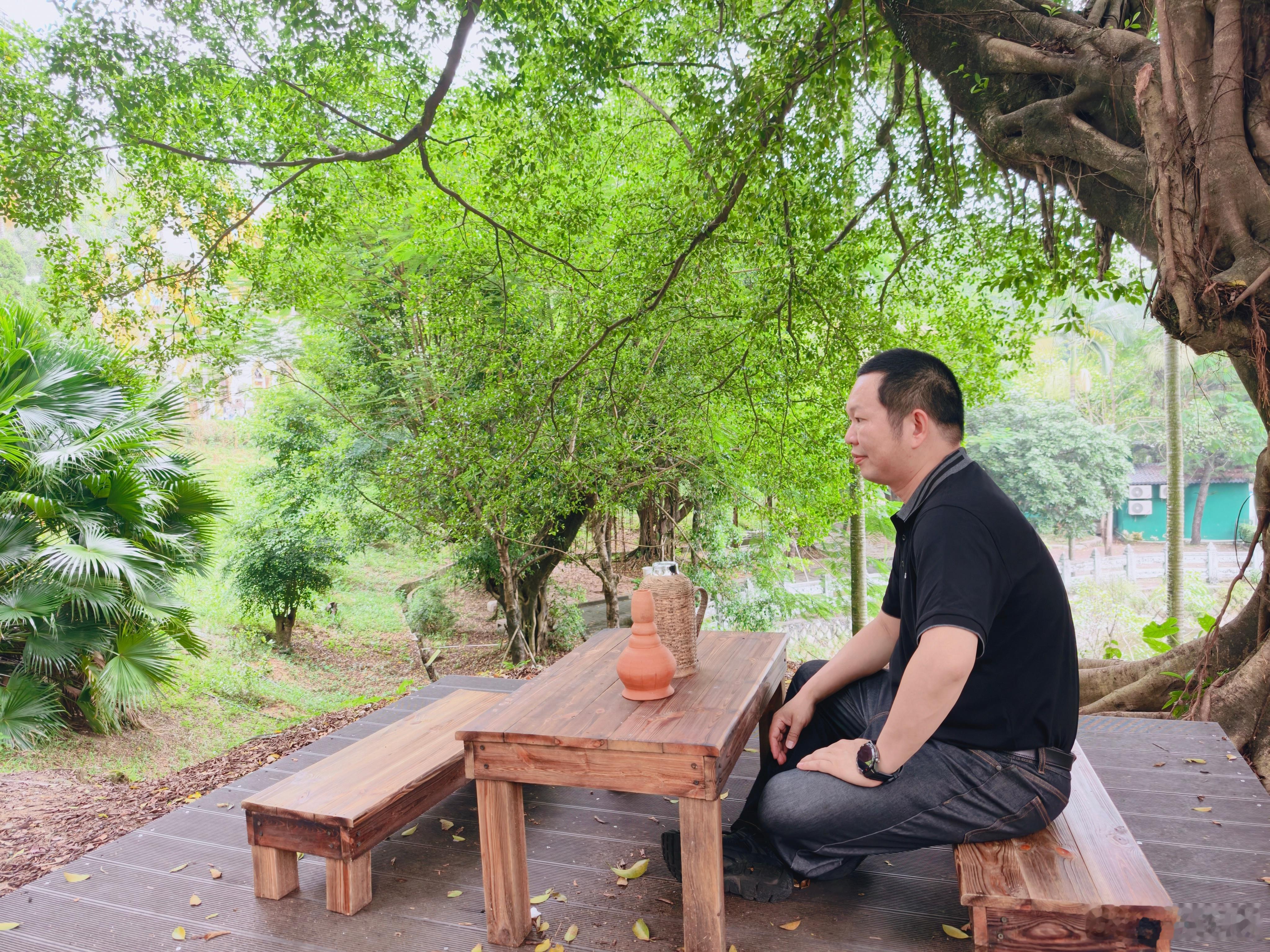 机会从来不会凭空降临，它偏爱时刻准备好的人。很多人总在等待合适时机，却忽略机会藏