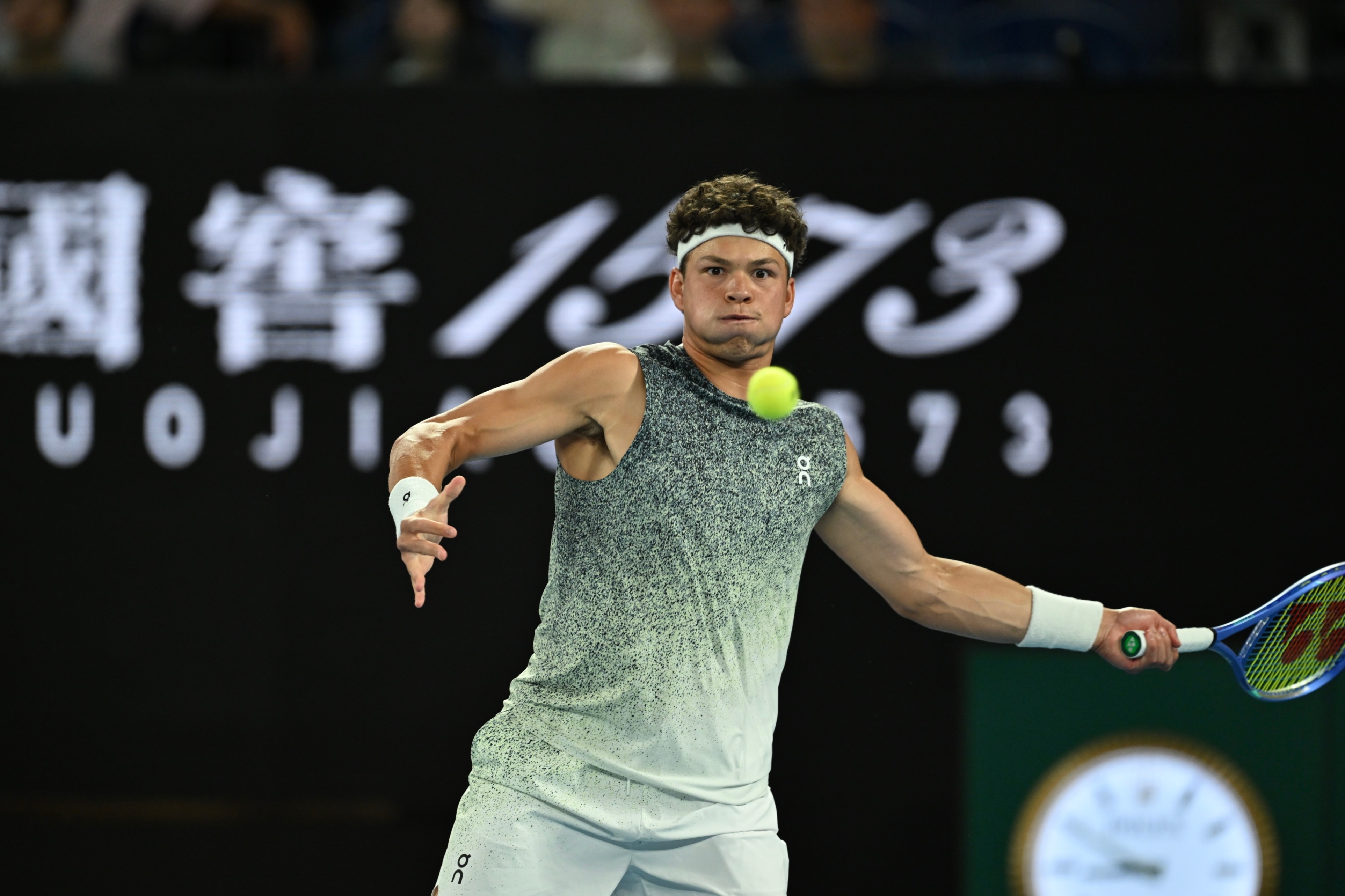 辛纳6-3、6-4、6-4击败谢尔顿，澳网男单四强出炉，前四号种子会师：1阿尔卡