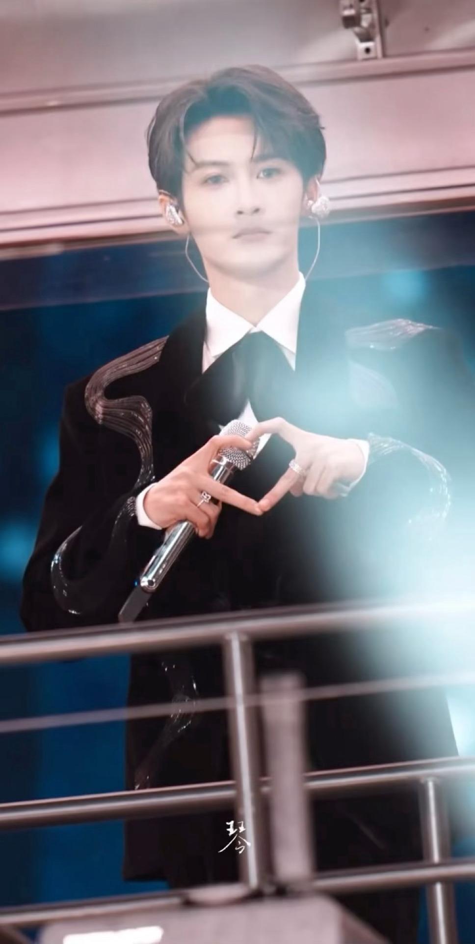 老公悄悄比心🥹🥹🥹 