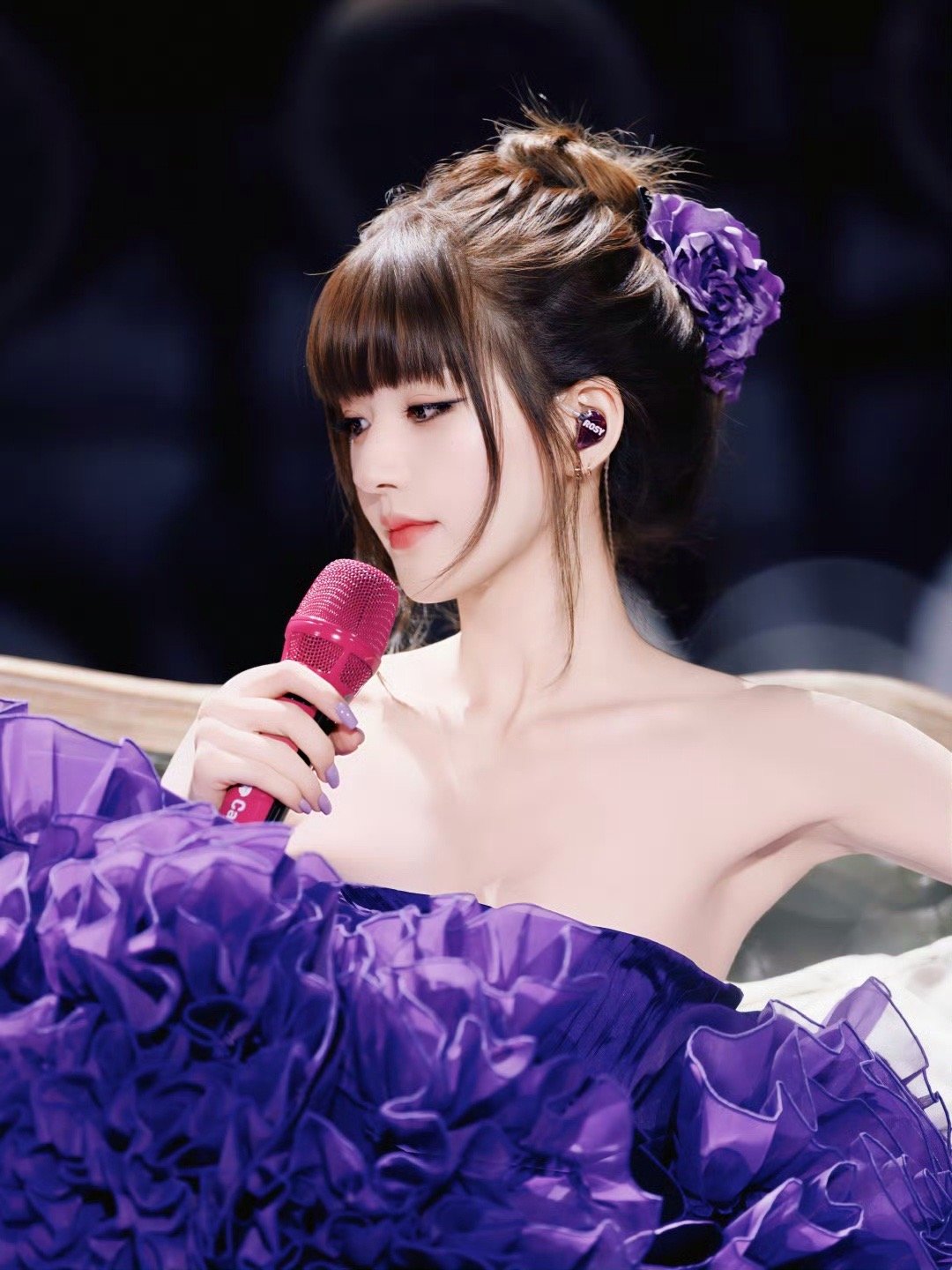 赵露思💜自然堂洗护发全球代言人赵露思💜赵露思我们淹死在记忆的泪腺里却误认为是