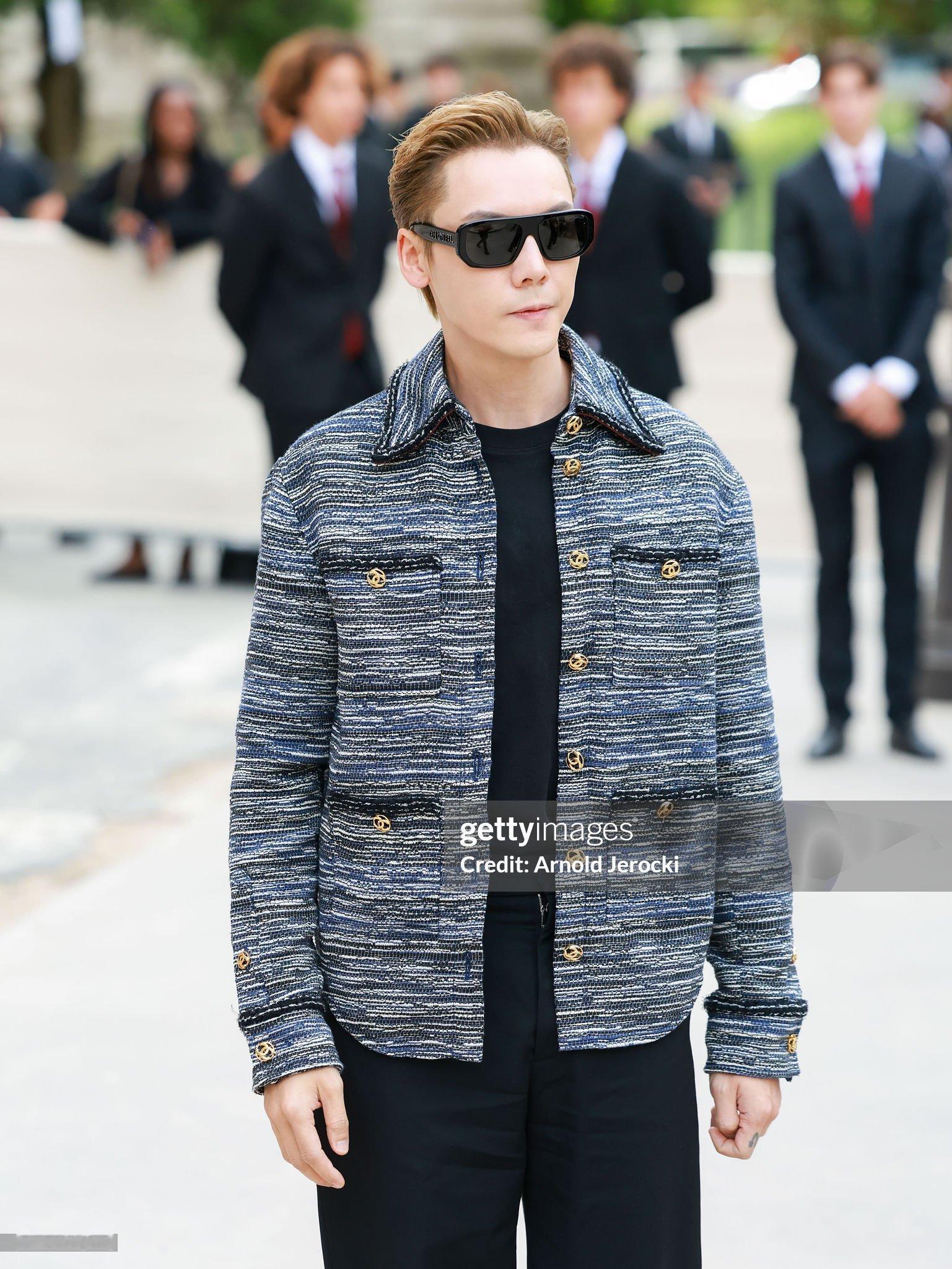 香奈儿品牌形象大使陈伟霆受邀亮相Chanel 2026秋冬高定大秀，身穿香家经典