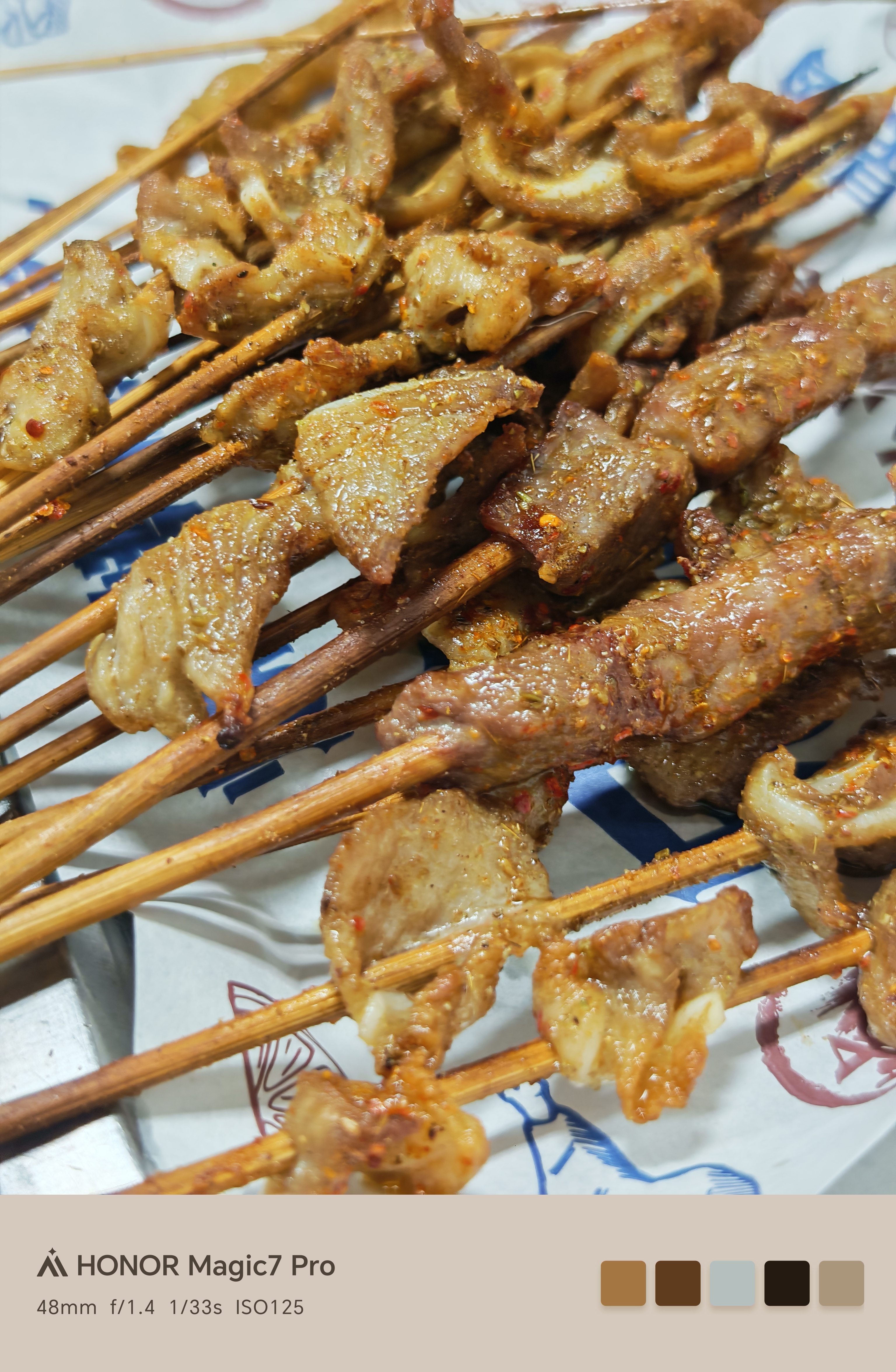 忙到现在，随便吃点应该不会胖吧？