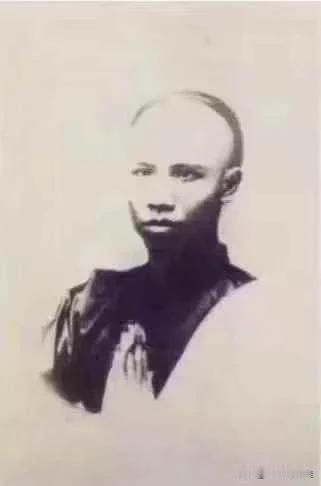 谭嗣同最大的悲哀不是被砍头，悲哀的是他企图拯救的人向他扔石头。

----张维迎