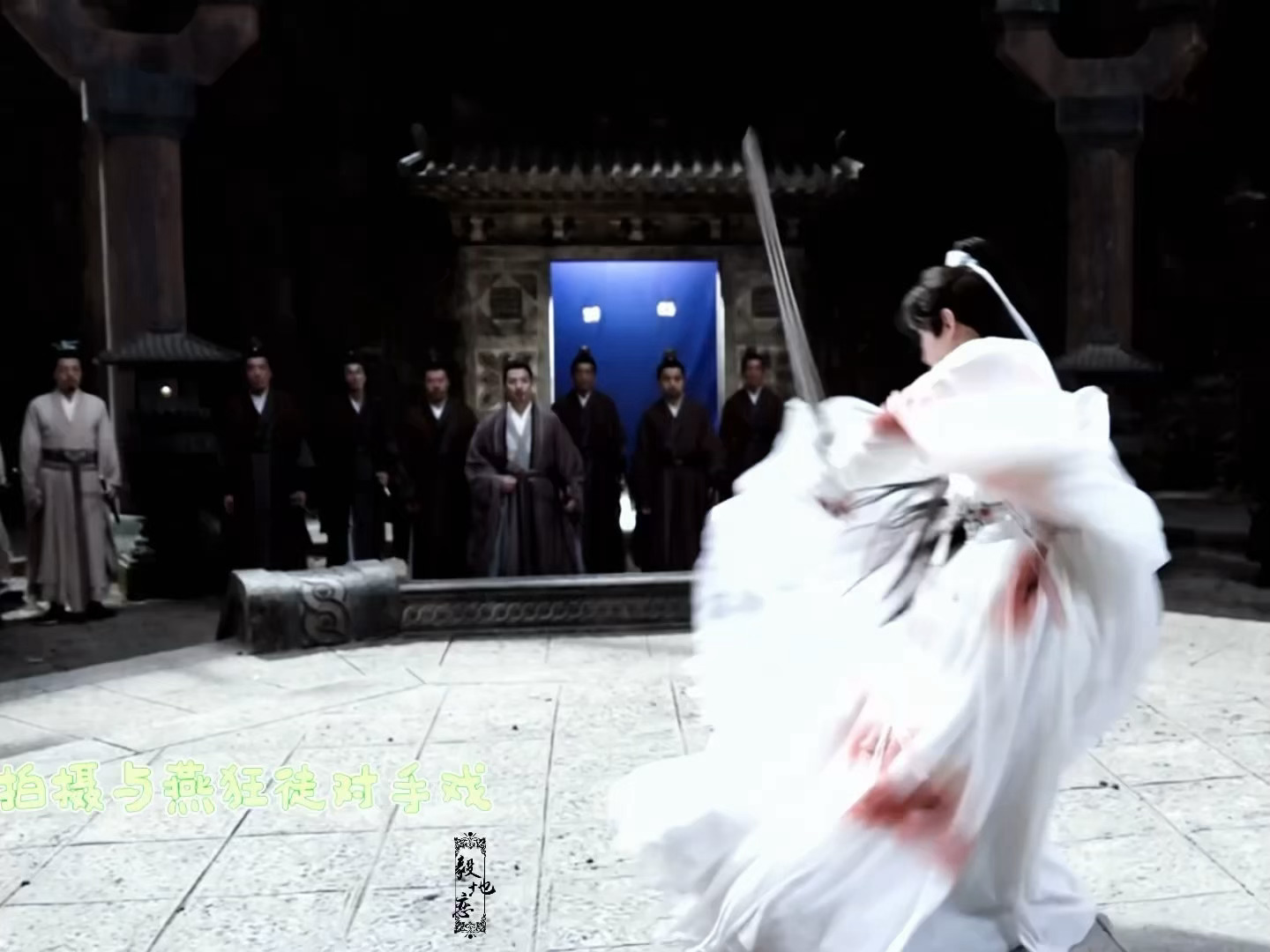 到底该怎么形容你…萧秋水…像水墨画一样美呆了…这动作…这颜值…成毅
