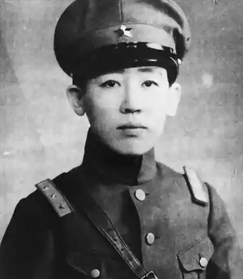 [微风]1945年，“东方魔头”川岛芳子被军统抓获，用尽酷刑，守口如瓶，直到戴笠