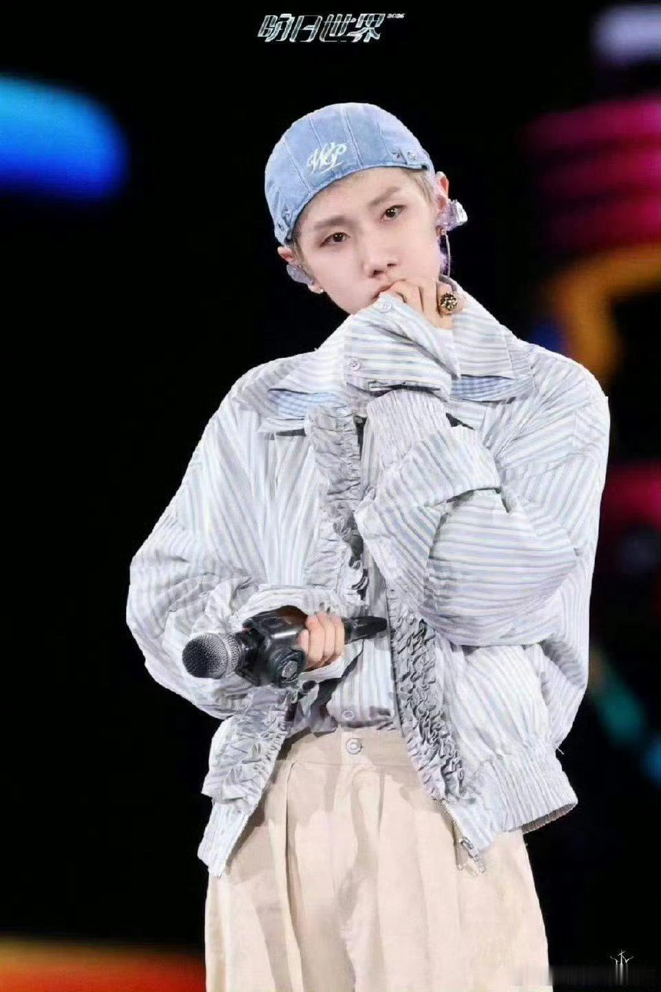 汪苏泷悄咪咪的剧透汪苏泷悄咪咪的剧透演出时间嘴上刻意守着正式官宣，细节里悄悄释放