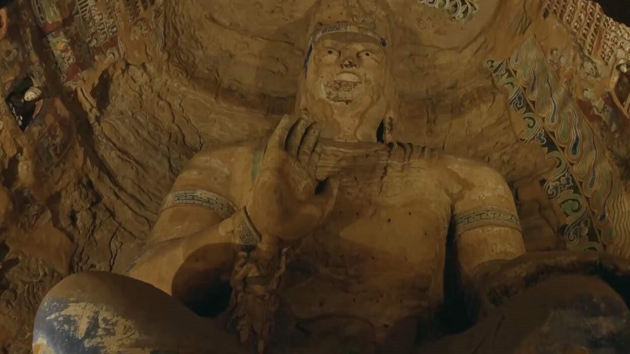 #大地之旅# 一座城市，包容万千。可以吃到最嫩的黄花，品到最全的面食，看到最惊险