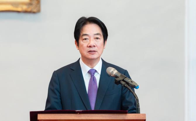 台湾再一次被美国欺骗！砸百亿献媚美方，转眼就被追加关税，台湾民众更是直呼被美国骗