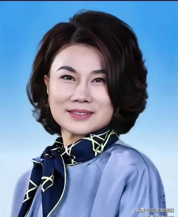 俞敏洪直击灵魂一问！董明珠30年不再婚，三个原因太清醒
 
一次，俞敏洪问董明珠