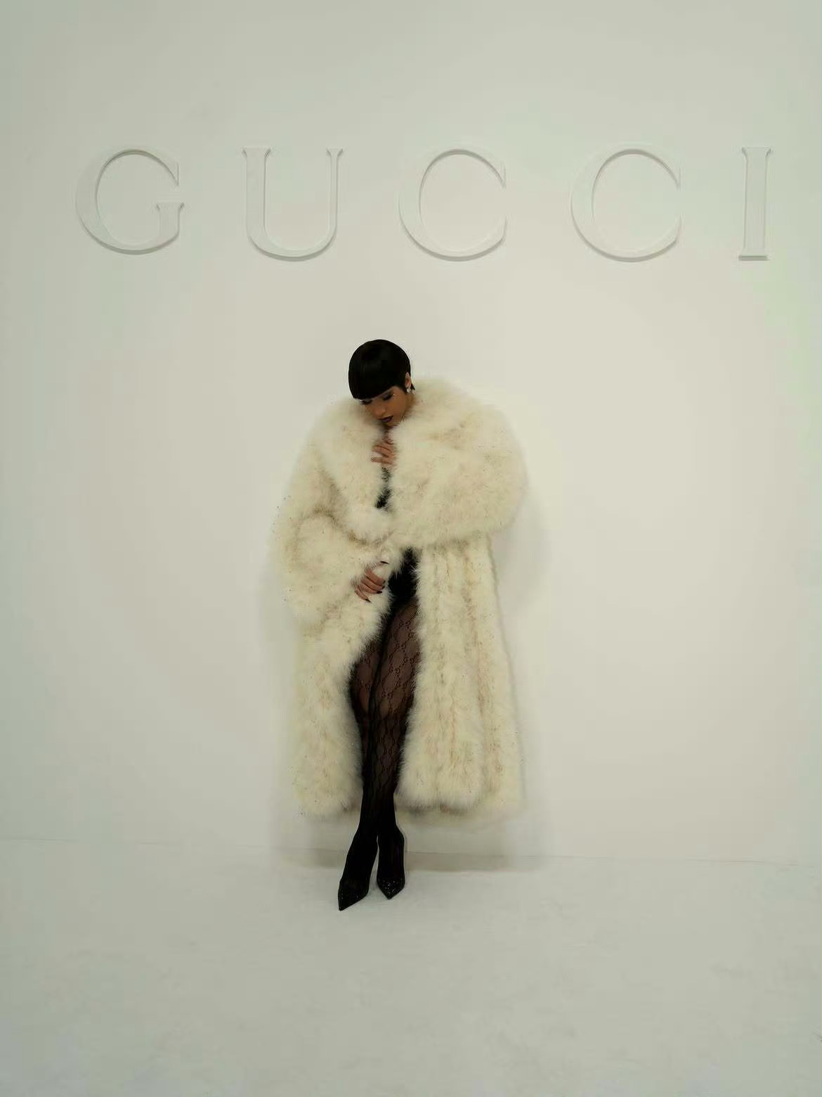 Cardi B 米兰时装周 Gucci 2027春夏大秀造型大片2027早春系列