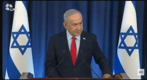 以色列总理内塔尼亚胡发表电视直播讲话，证明自己还活着：“我没死，你现在亲眼看到了