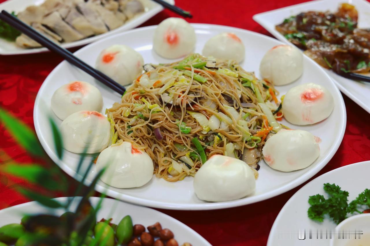 参加闽越王大王生日宴🎂
福州传统特色乡宴美食，浓浓的人间烟火味❤️每道菜的平安