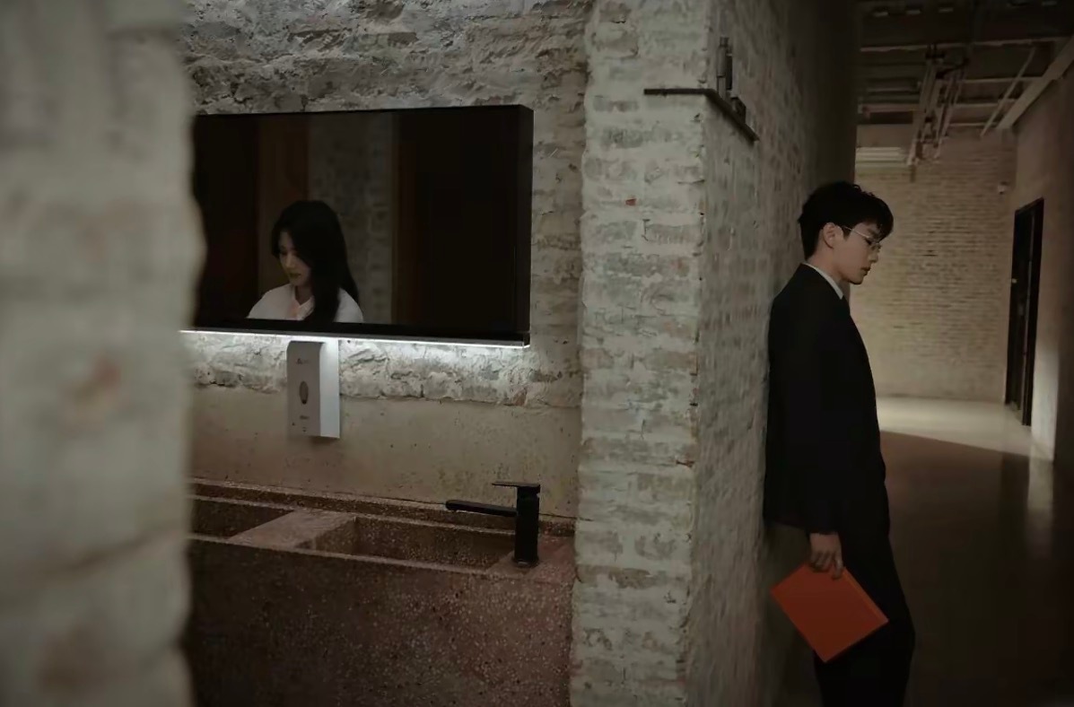 “我只是想借个创可贴而已”裴轸x胡羞 