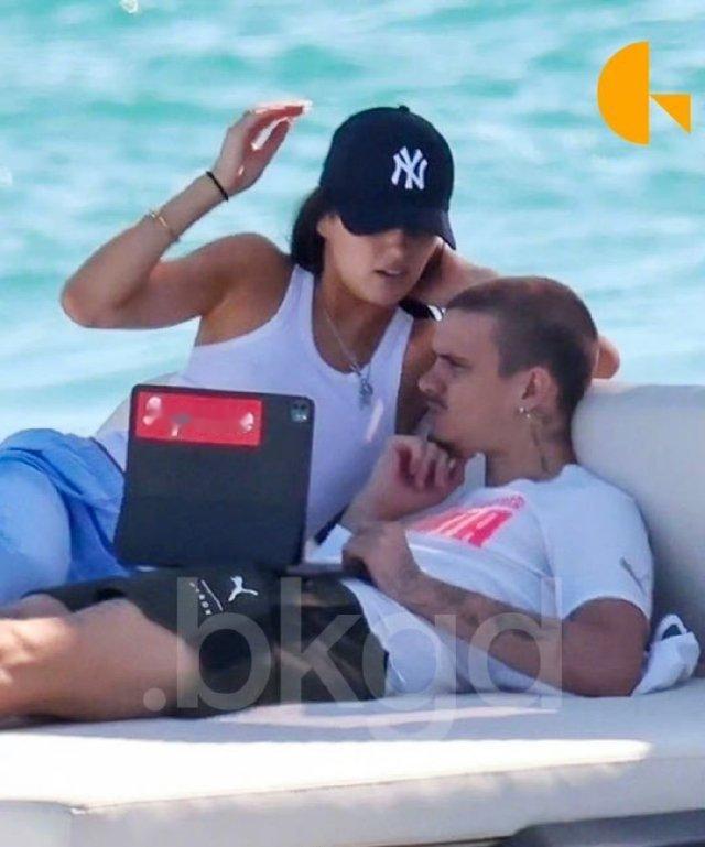 贝克汉姆二儿子带女友度假  贝克汉姆二儿子Romeo带新女友Kim Turnbu