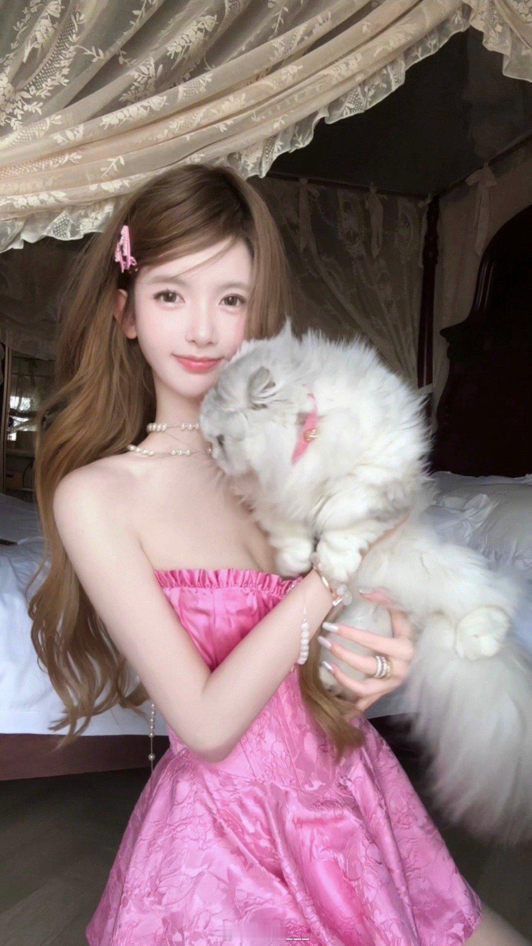 Meow～🪞🐱💕🎀 ​​​