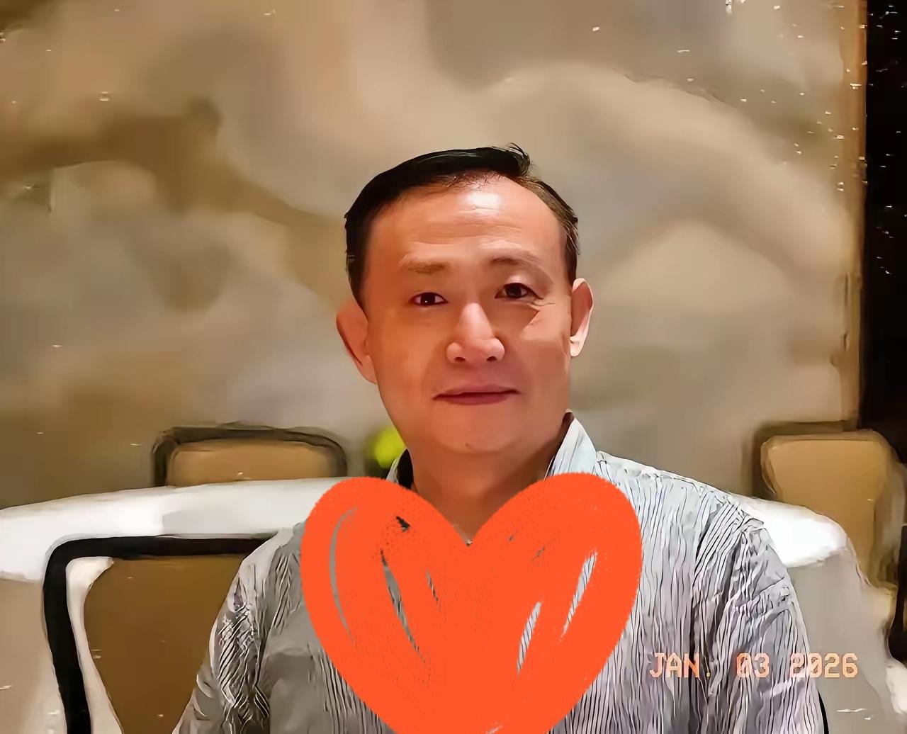 这帮“离岸爱国”的嘴脸，这回算是被撕得明明白白了。
 
镜头前，他们唾沫横飞地讲