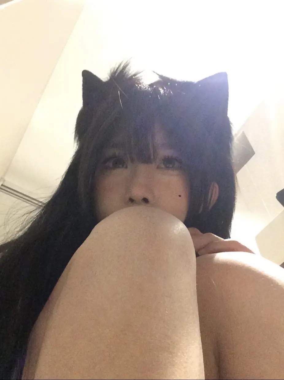 ฅ́˘ฅ̀