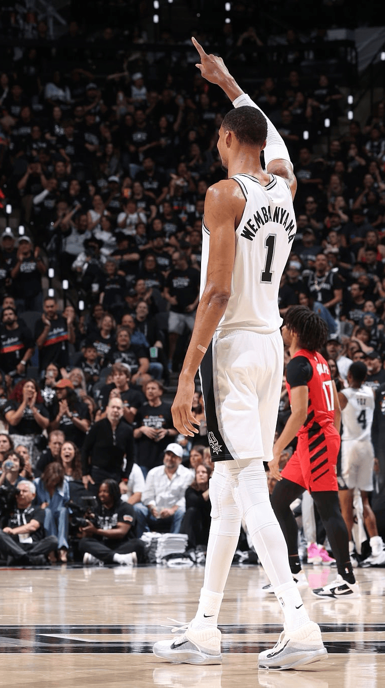 小狗每次拿外卖都把家具暴打一遍时隔9年！马刺自2017年以来，首次晋级西部半决赛