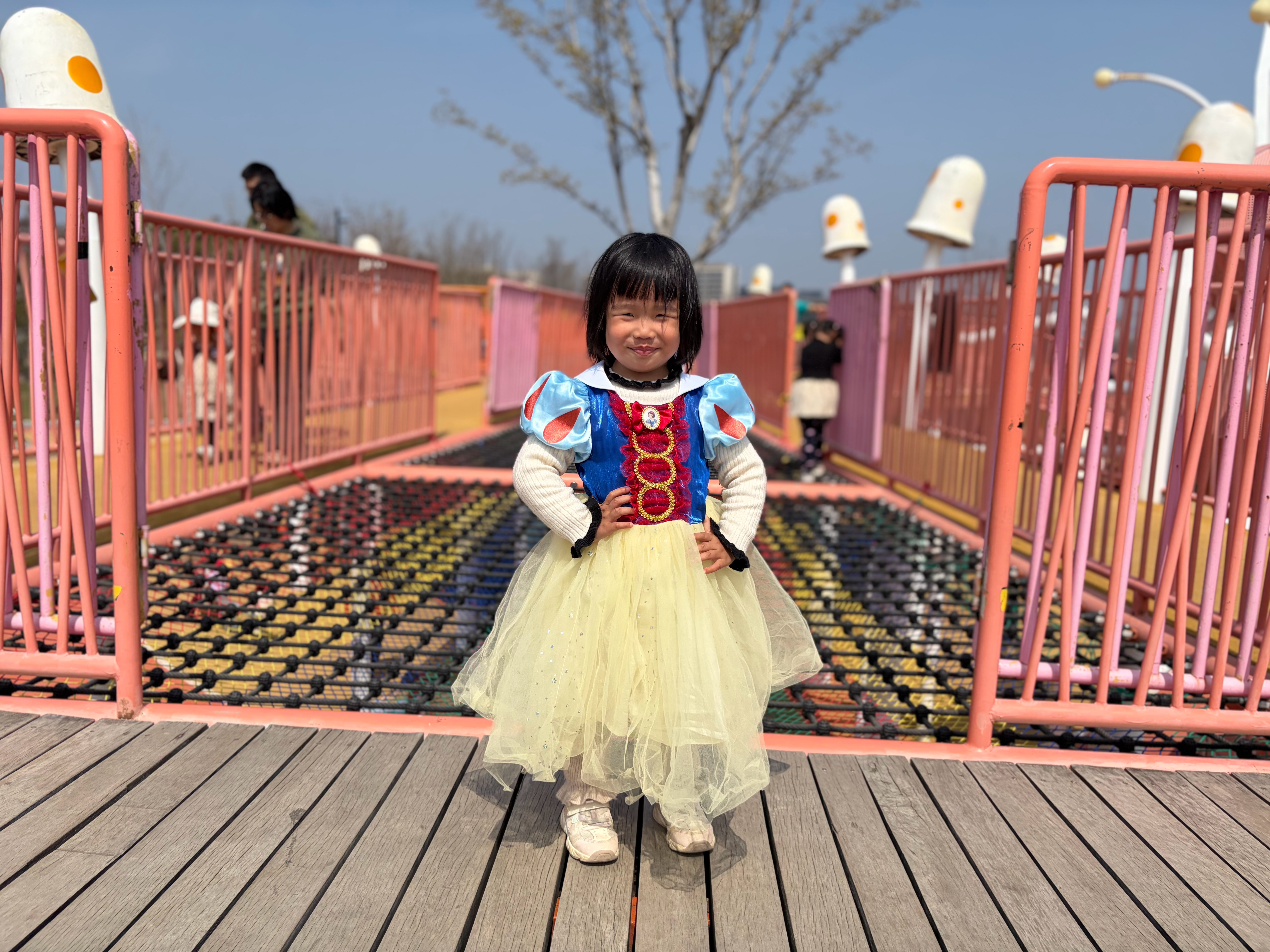 强度拉满的上午：给小朋友穿衣服，做早饭，提前高压锅炖了小排煮了饭，安装安全座椅，