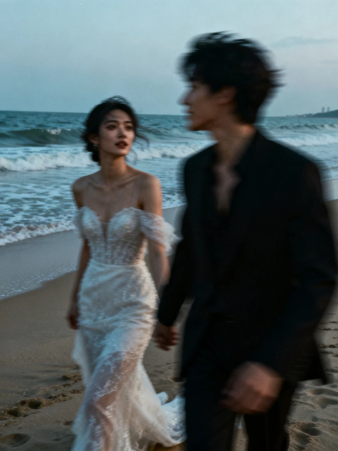 0 成本✨海边电影感婚纱写真