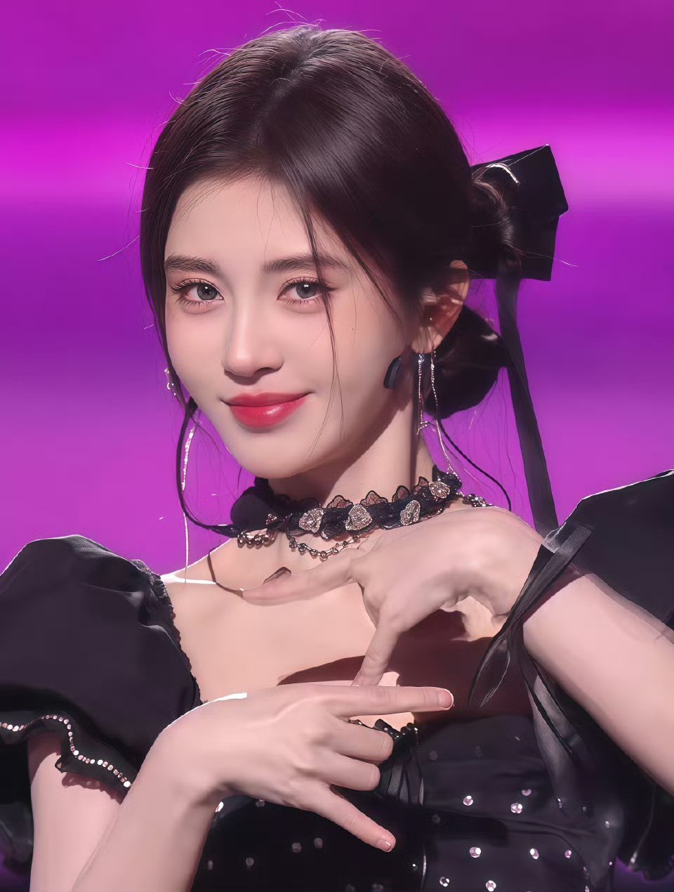 鞠婧祎成为沪上阿姨全球品牌代言人 恭喜小鞠 一路生花 