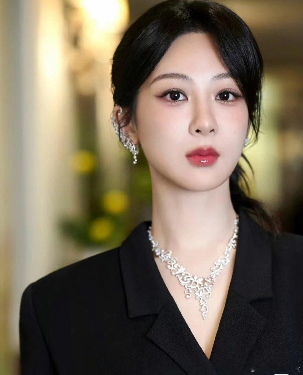 #杨紫方已完成取证#杨紫总是以正确的方式告诫自己的粉丝，要做一个有素质有涵养的网