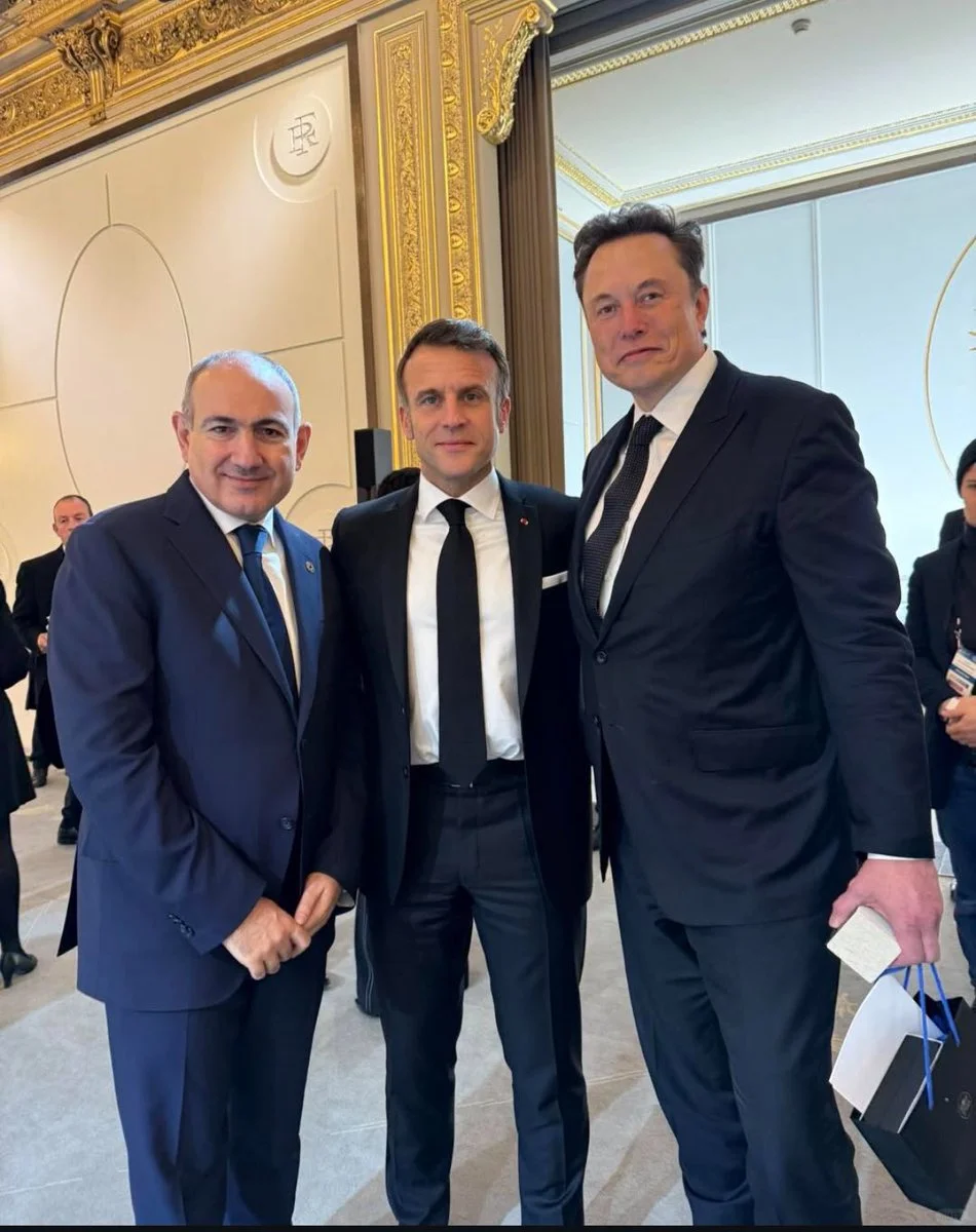 埃隆·马斯克会见了法国总统伊曼纽尔·马克龙和亚美尼亚总理尼科尔·帕希尼扬