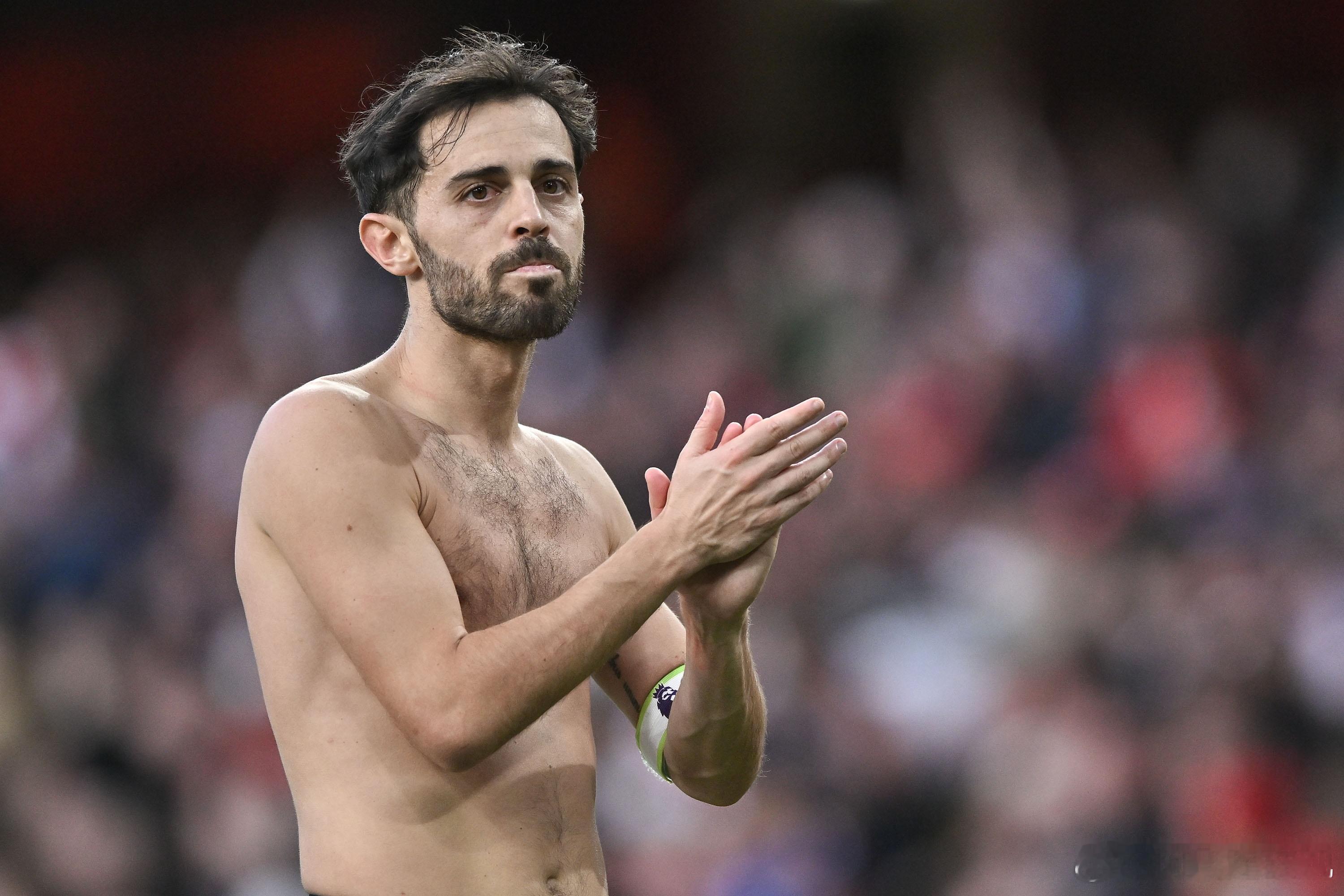 尤文正积极接触B席的经纪人豪尔赫·门德斯，希望引进这位葡萄牙球星。据了解，尤文和