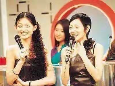 大s的死，让我们看清了什么?

一个女人如果有女儿，结果整天只顾着给自己收拾得光