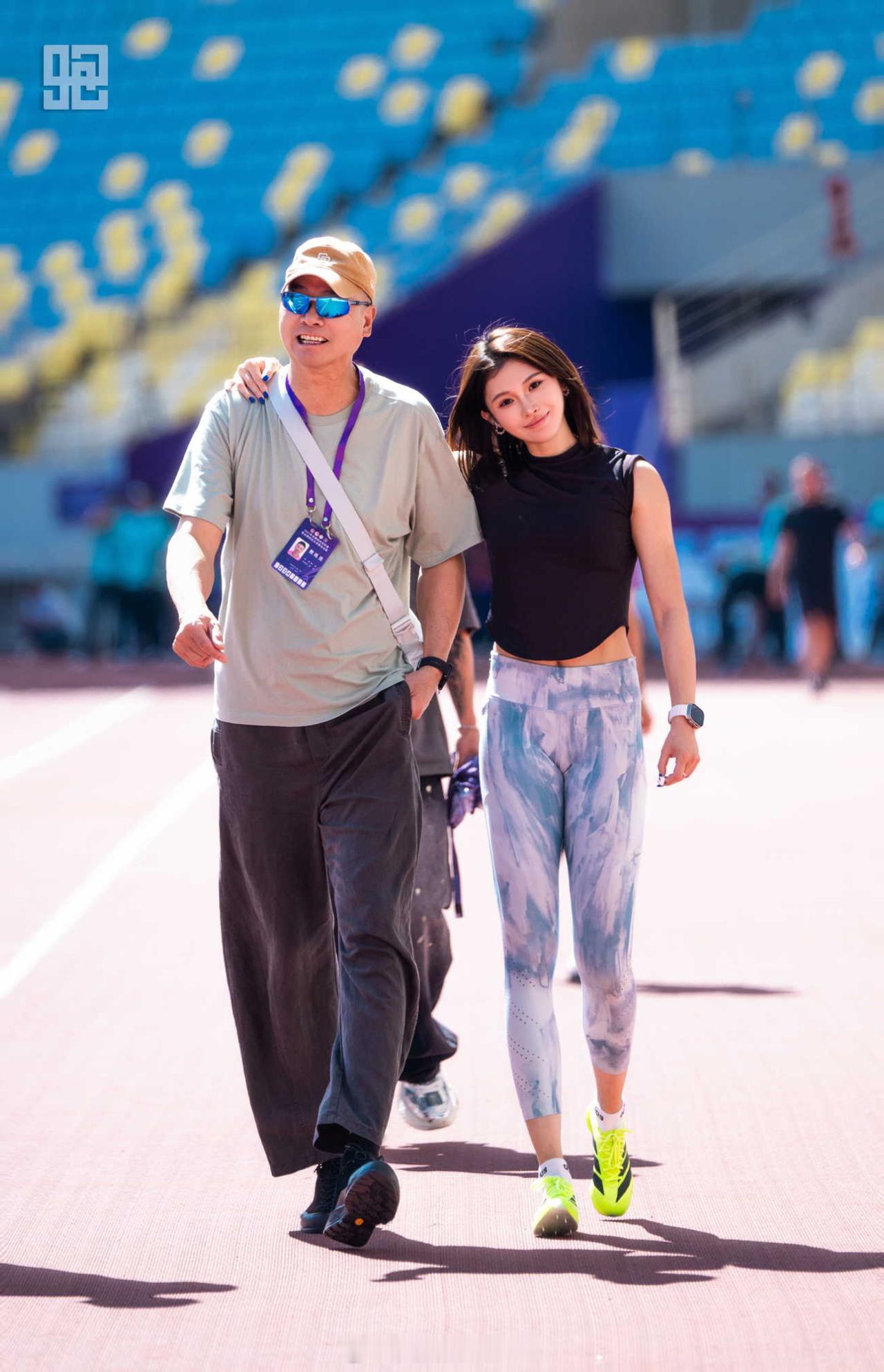 老杨和小吴一起练跨栏的第十三年🫶🏻老杨还是那么帅气[鼓掌]妮姐的奔跑日记  