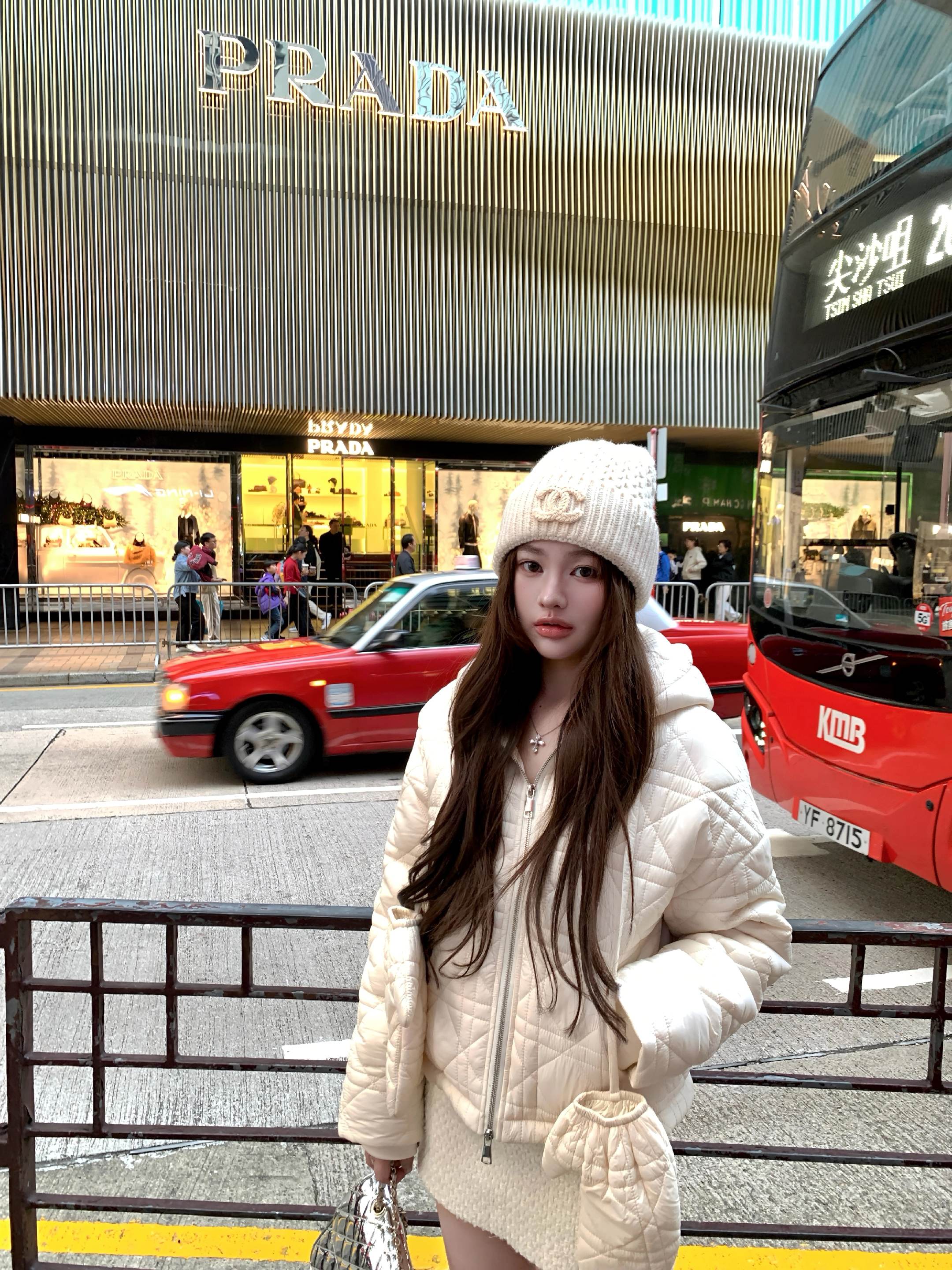 我在无人的街头想念着某某