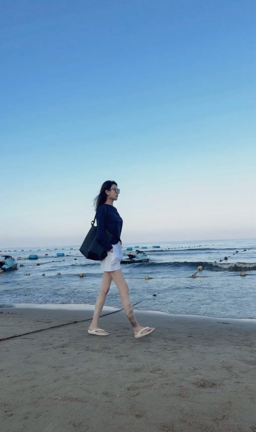 香水里95%都是水，只有那5%的成分不同，那是秘方。同理，跟人也一样...