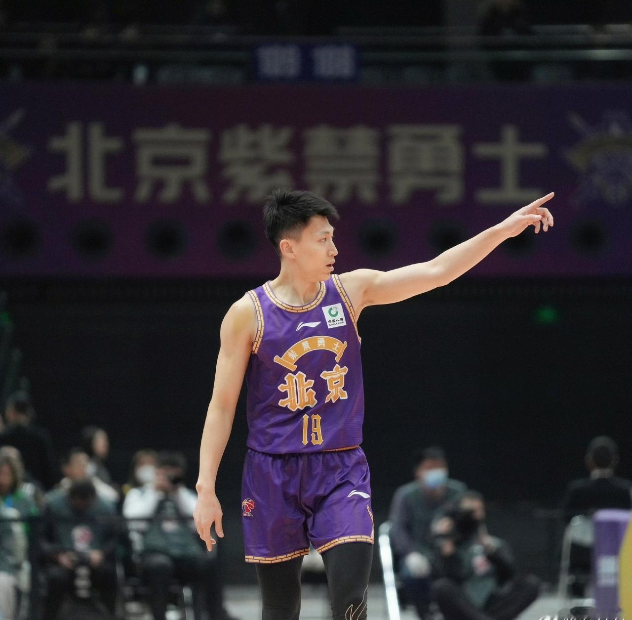 欢迎宇指导归来👏据悉晓宇即将到队随北控男篮 训练。 ​​​