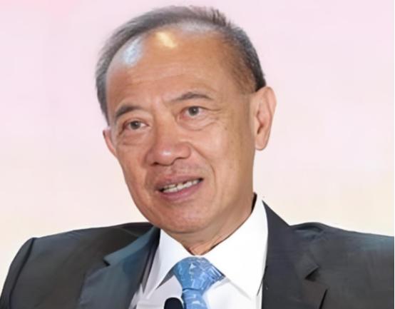 终于有人说出了大实话！新加坡前外长杨荣文说：不要看美国动不动就威胁中国、制裁中国