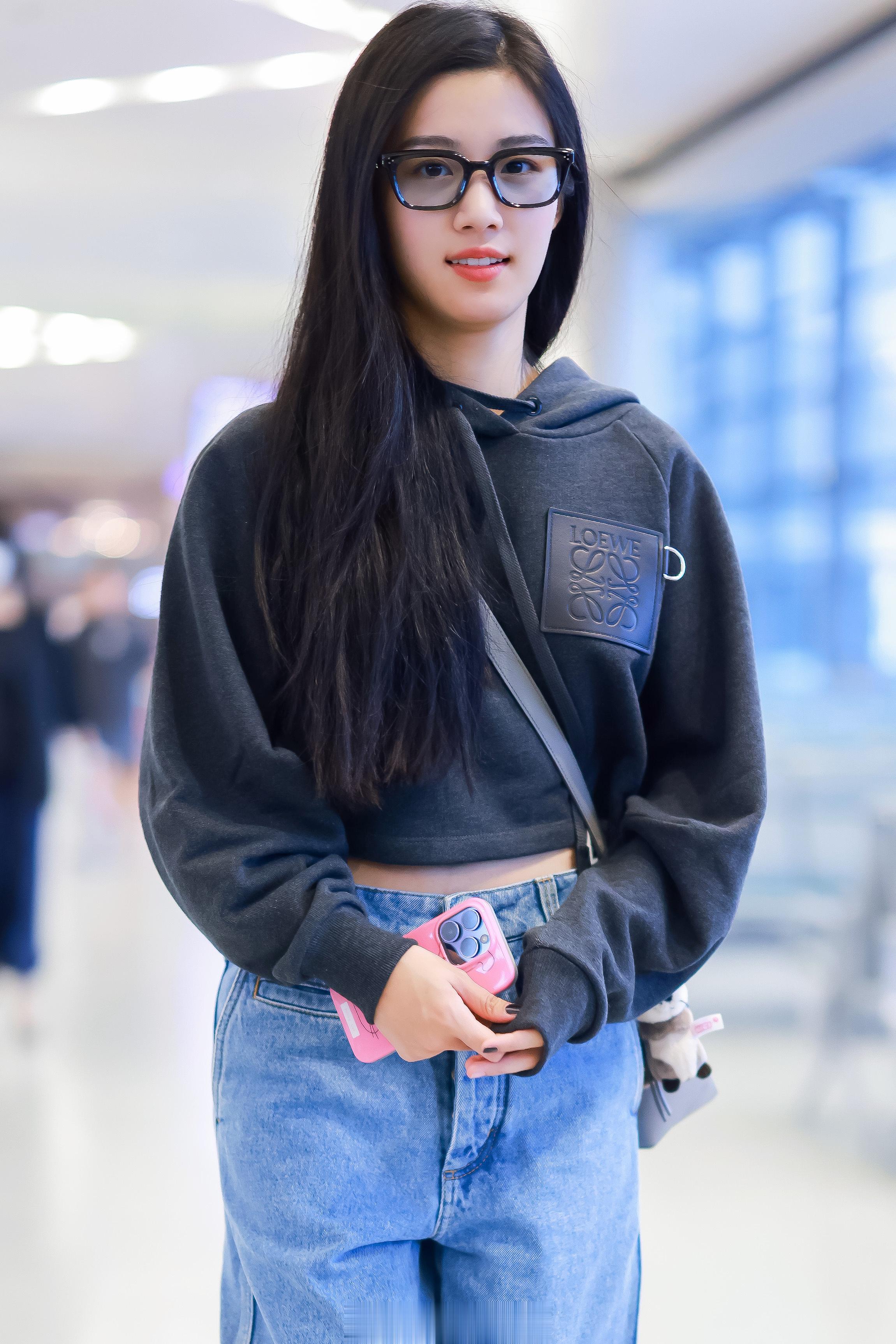 #卢昱晓[超话]# 上海✈️北京 ​​​