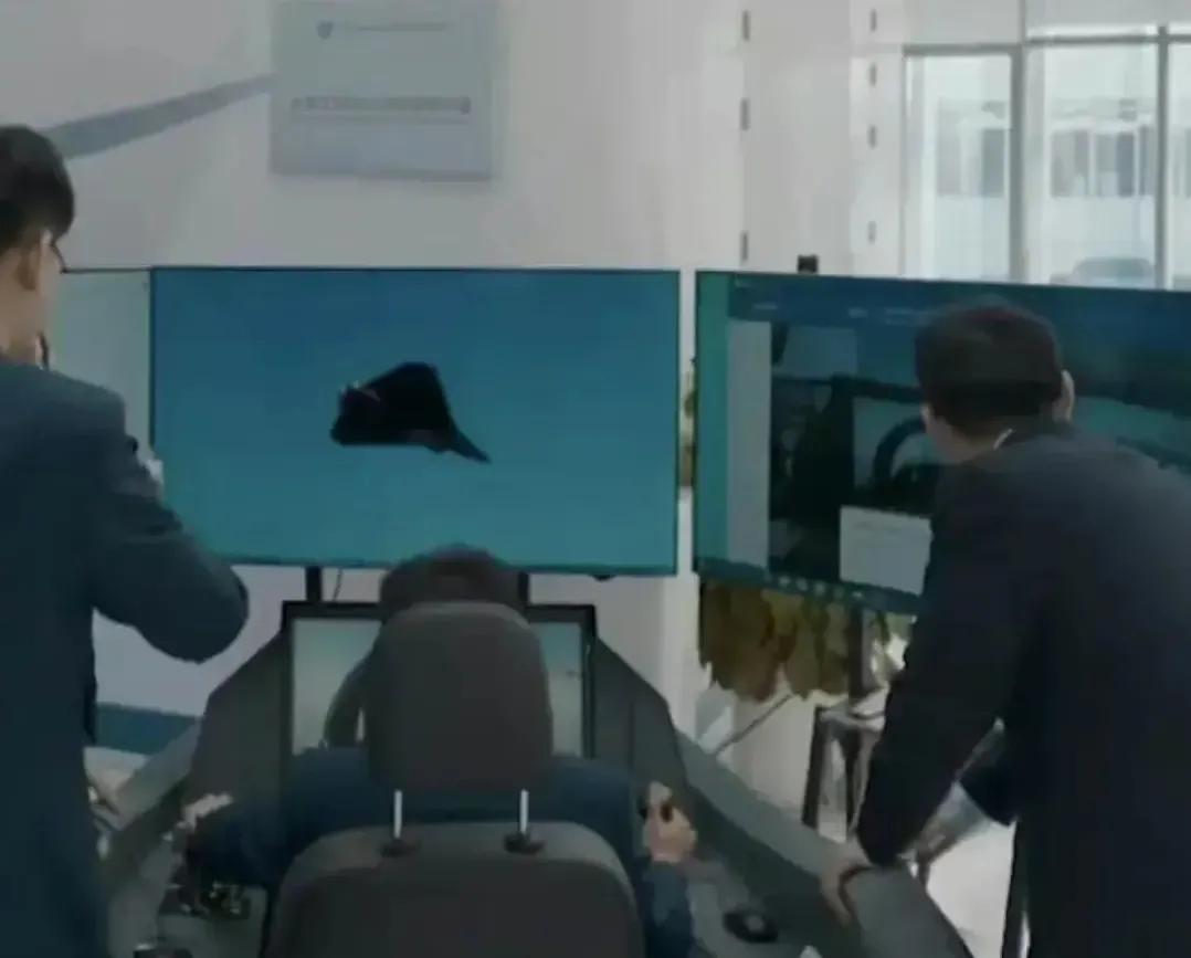 我国在研第6代战机的几个主要指标：
1.战机可以根据飞行高度和空间进行变形，如可