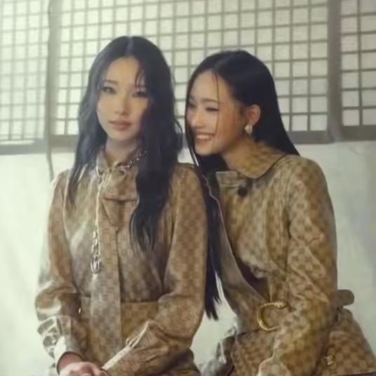 现在的审美也不知道是怎么了，
看来青出于蓝胜于蓝这句话并不是真理。
不信你看看S