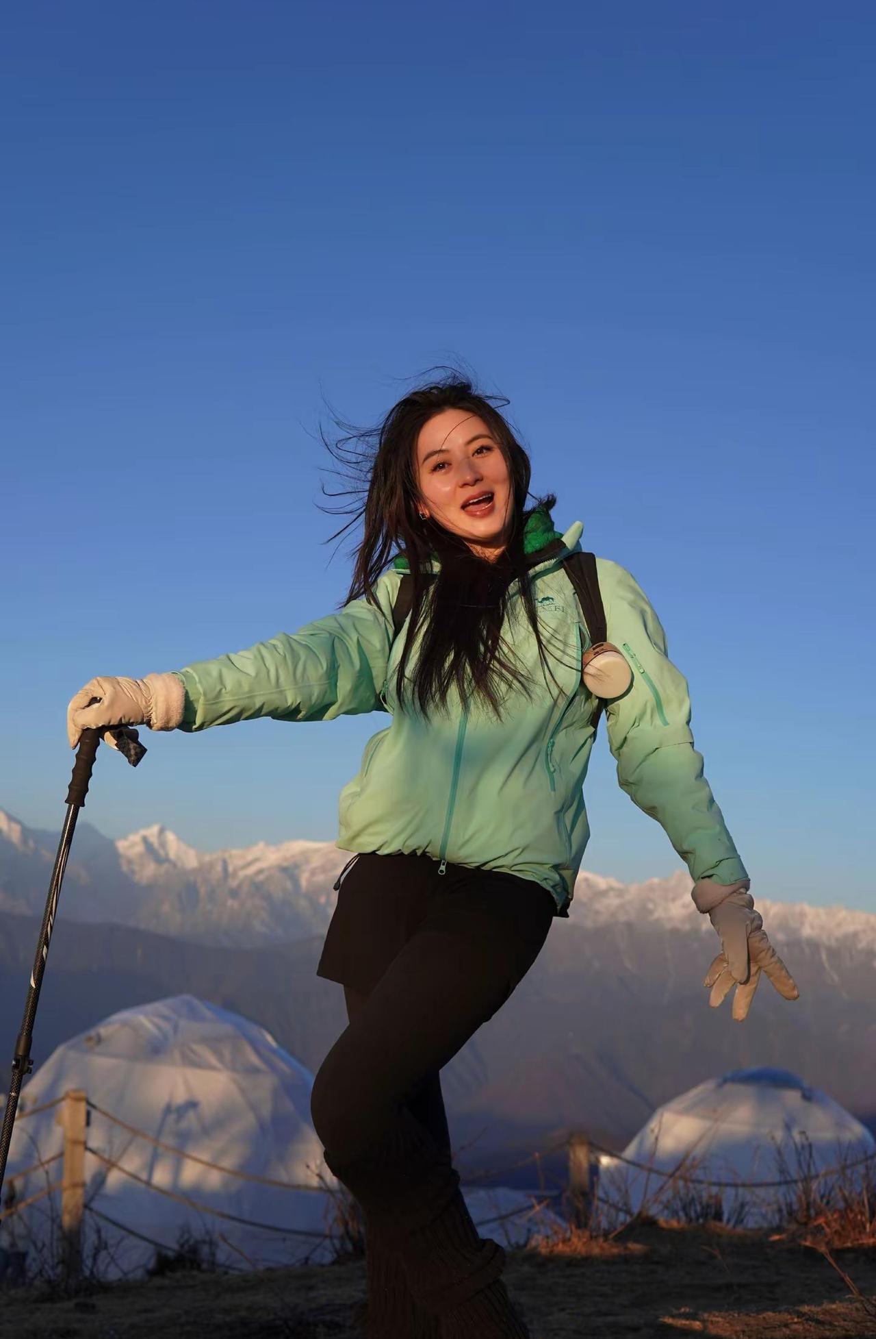 人生是旷野。人生感悟 人生是旷野而非轨道  “去感受，去盛放”最近很喜欢的一句话