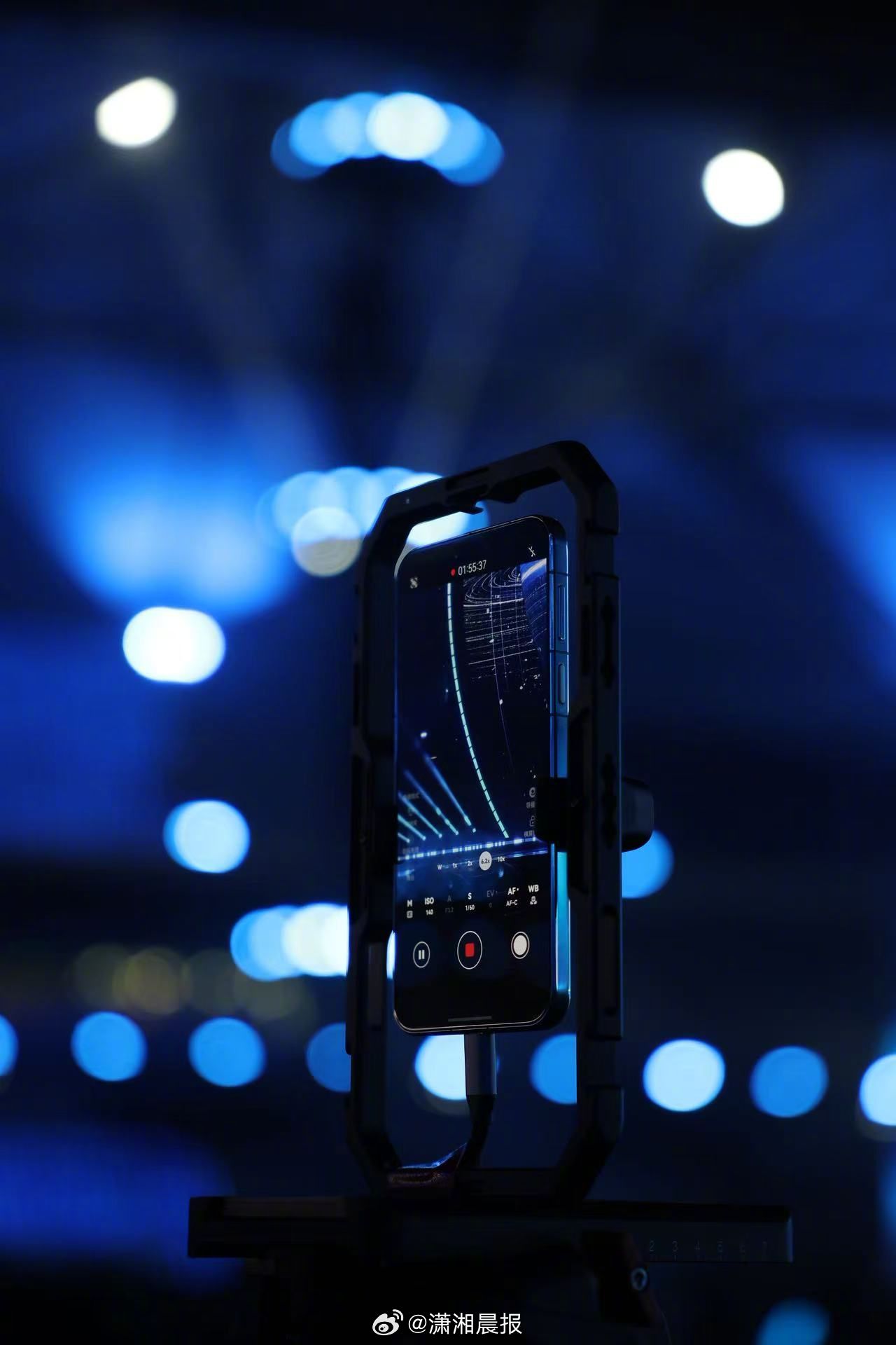 #Mate80官宣春晚竖屏直播合作伙伴#春晚发布最新消息，今年将携手华为Mate