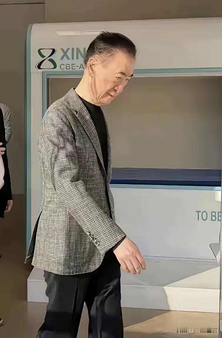 他也老了吗？

如果买个养老保险，晚年就不用愁了吧