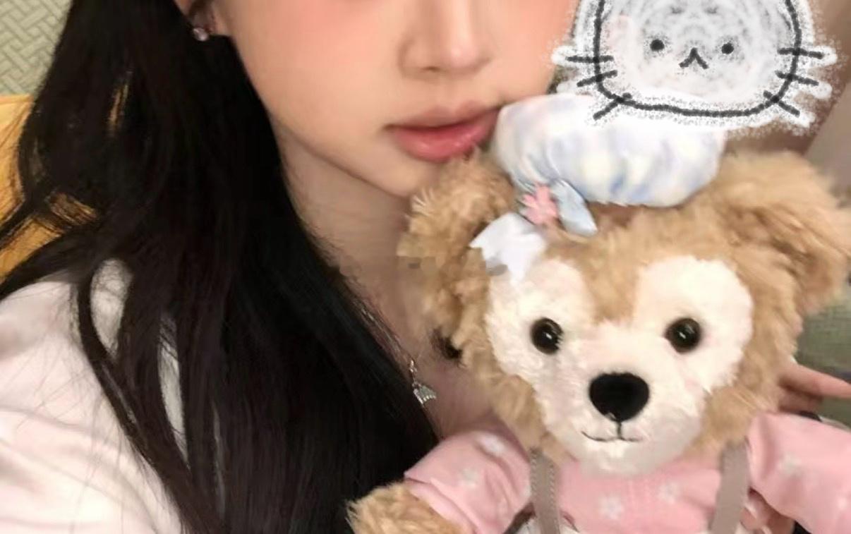 我和🐵说好像眼睛是很好看吼（我自恋xixi🐵：不 鼻子 嘴巴都好看 