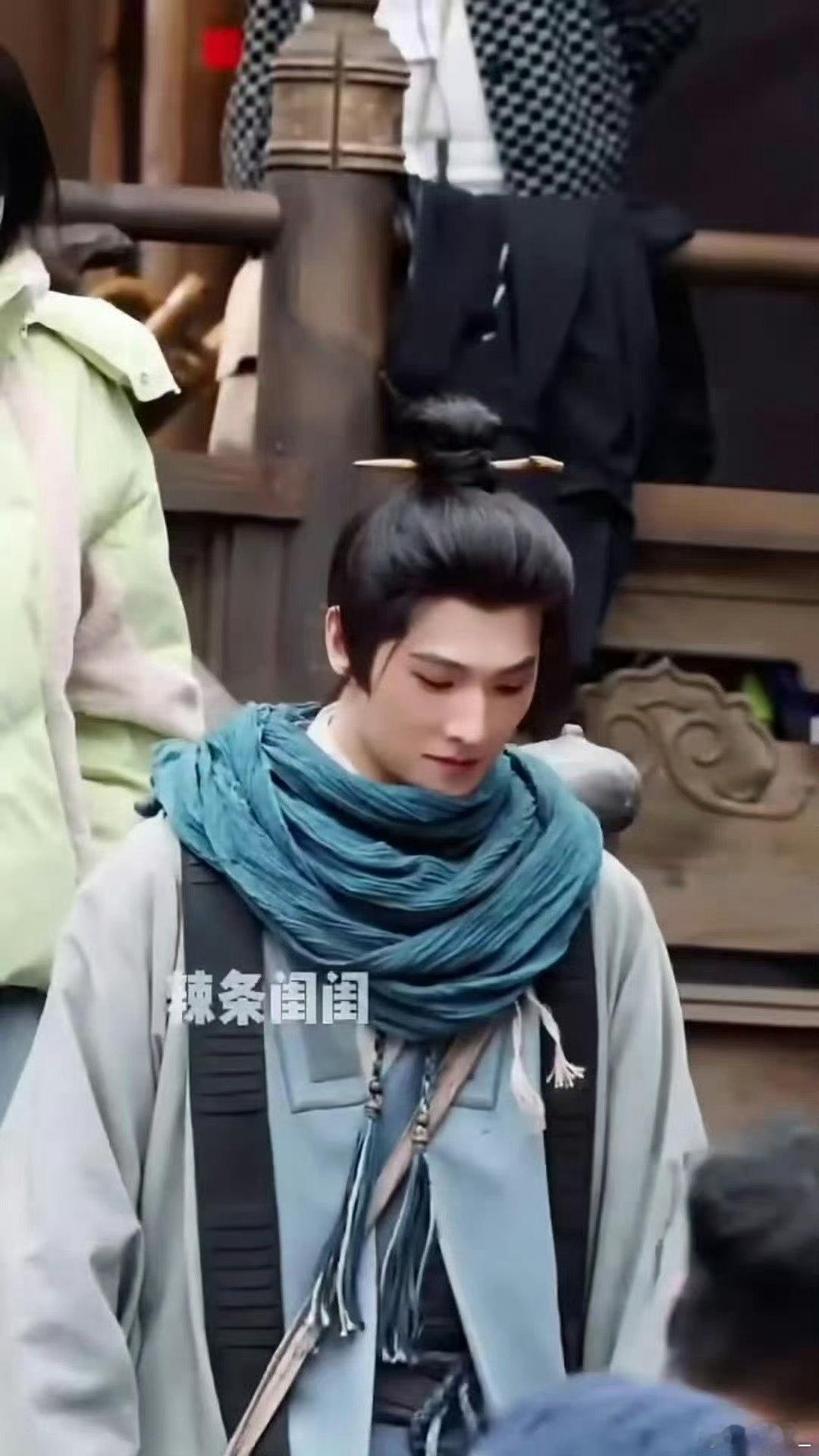 杨洋发文回应不让江山争议 所有误会都解开了，杨洋安心养伤、认真拍戏，我们只管期待