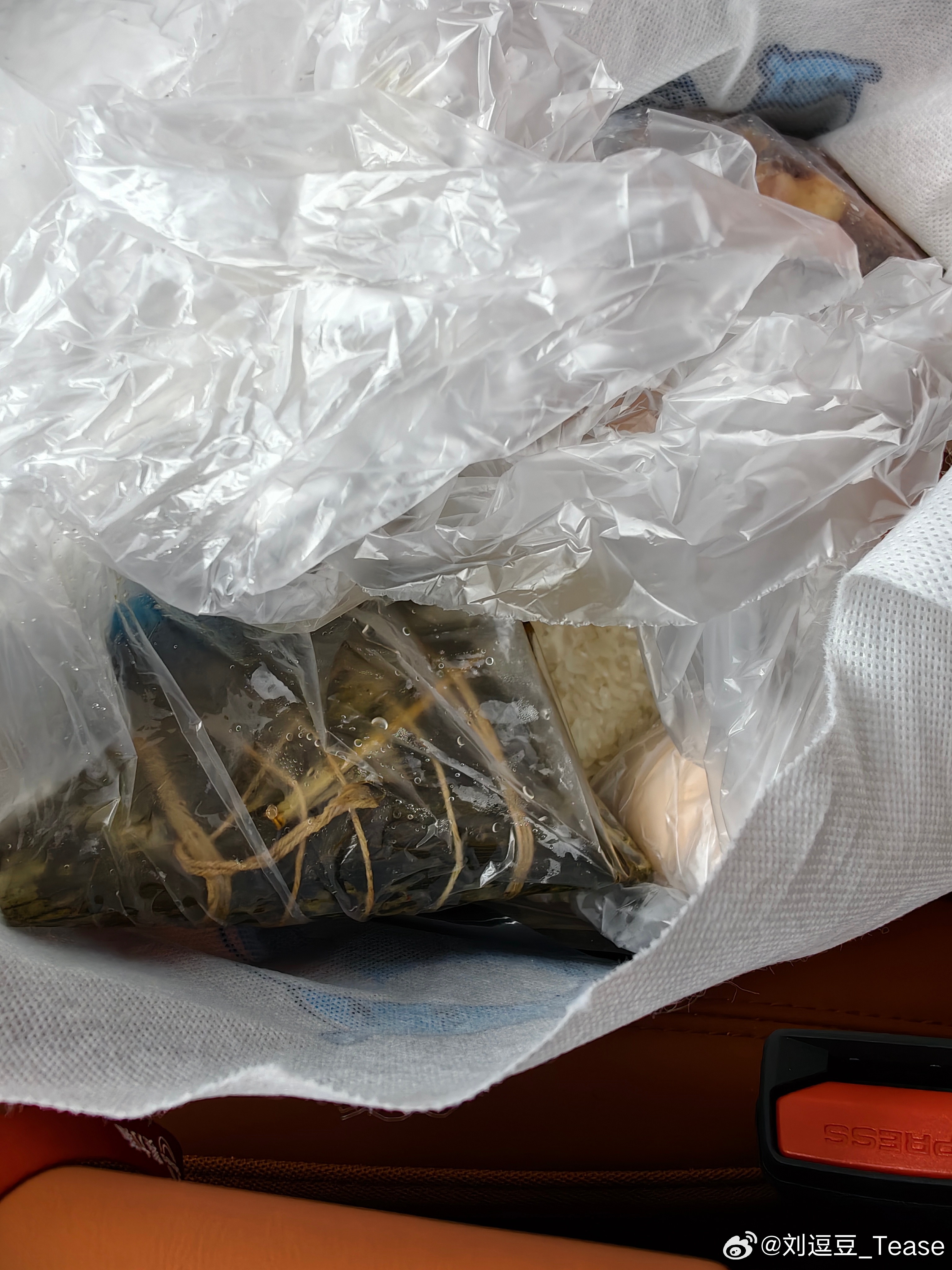 红肠，风干肠，粽子中午吃什么好呢？我的美食日记