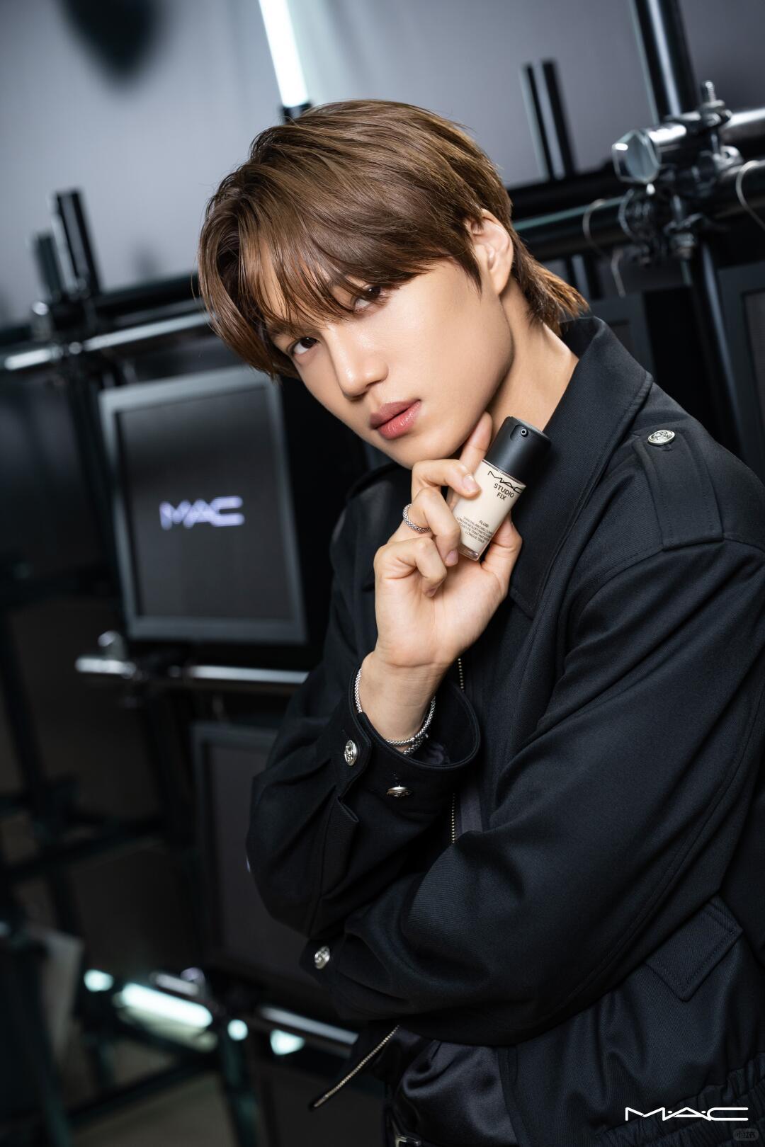 金钟仁KAI x M.A.C 魅可 🖤 